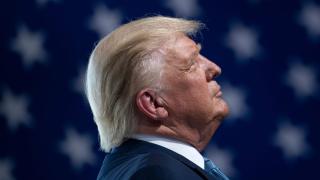 الاقرار الضريبي لترامب يثبت ان فاتورة ضرائبه 750 دولاراً وفاتورة تصفيف شعره 70 ألف دولار!