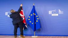 الصفقات العالمية قد تنخفض 1,6 ترليون دولار إذا تأخر خروج بريطانيا من الإتحاد الأوروبي