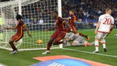 اهداف مباراة روما وكروتوني اليوم 25-10-2017 وملخص نتيجة لقاء الدوري الايطالي