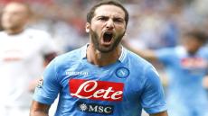 نابولي وأرسنال في صفقة تبادلية طرفها هيغواين و جيرو